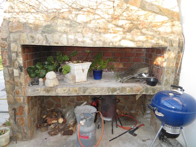 4 Bedroom Property for Sale in Nieu Bethesda Eastern Cape